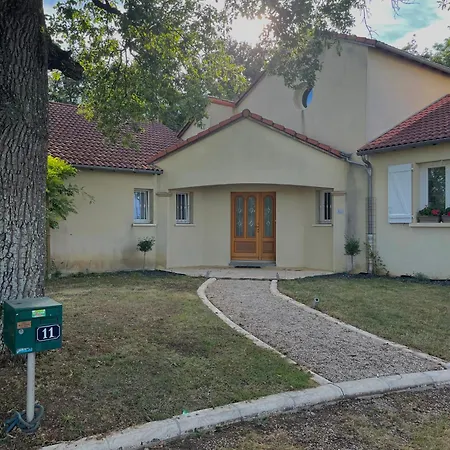 D'hote L'oree Des Buis بيت ضيافة 3*